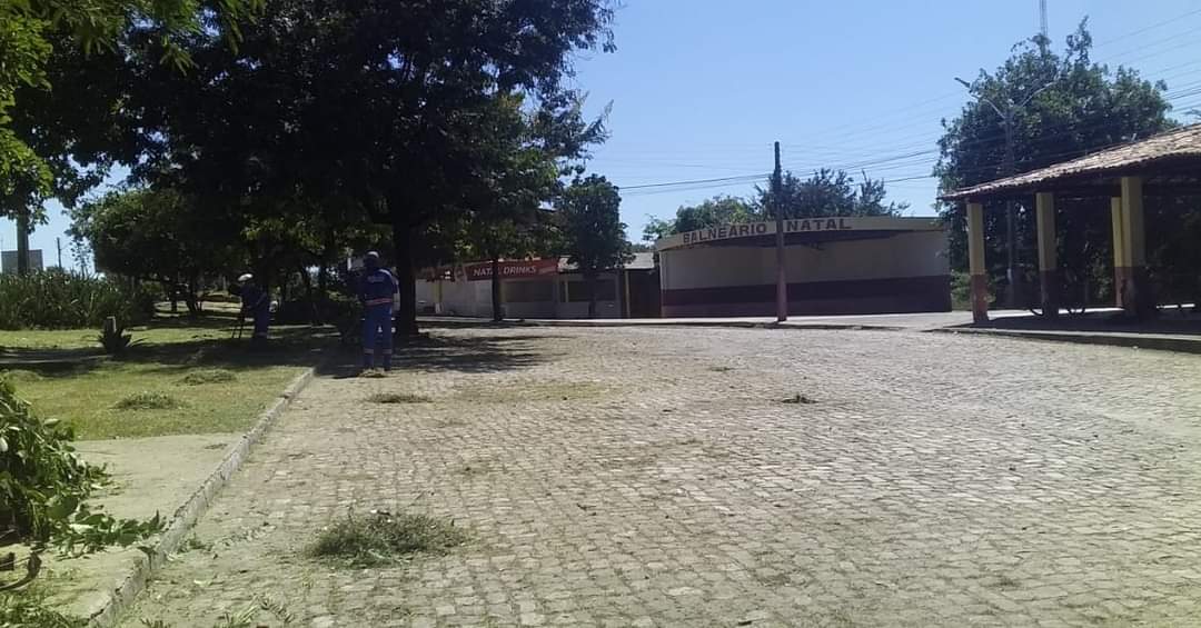 Prefeito João Luiz mantendo sua marca de cidade limpa em Monsenhor Gil - Imagem 6