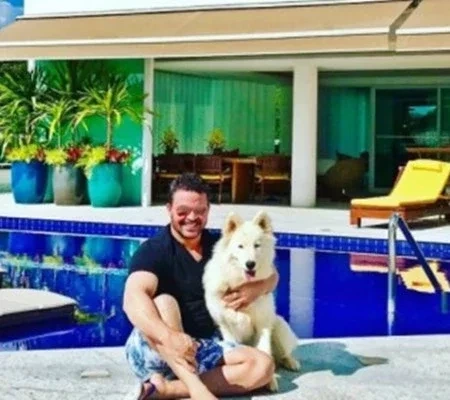 Conheça a mansão luxuosa que Eduardo Costa vendeu por R$ 12 milhões; fotos