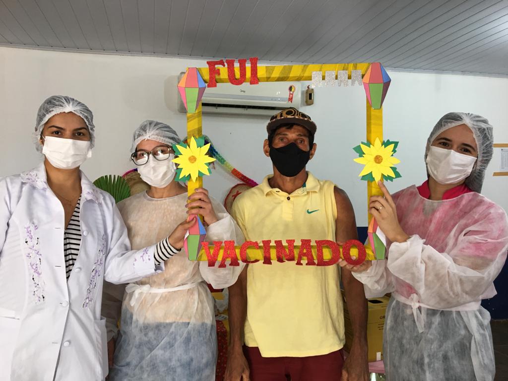 Prefeitura e Secretaria realiza mutirão de vacinação contra a COVID-19 - Imagem 4