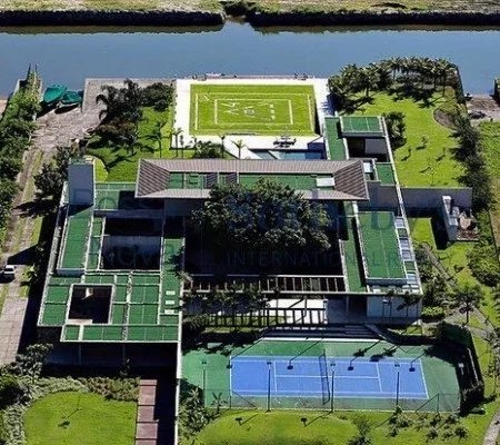 De impressionar! Veja as mansões mais luxuosas das celebridades brasileiras