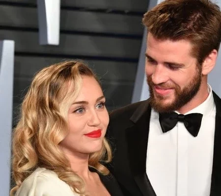 Conheça os famosos que perderam a virgindade com outras celebridades 