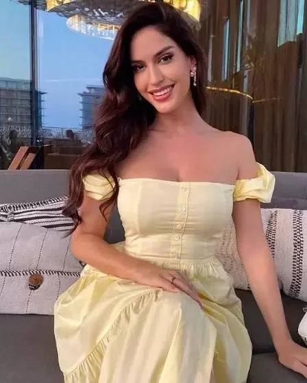 "Morena" de clipe de Luan Santana é ex de Maluma e Neymar; fotos - imagem 42057