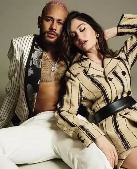 "Morena" de clipe de Luan Santana é ex de Maluma e Neymar; fotos - imagem 42055