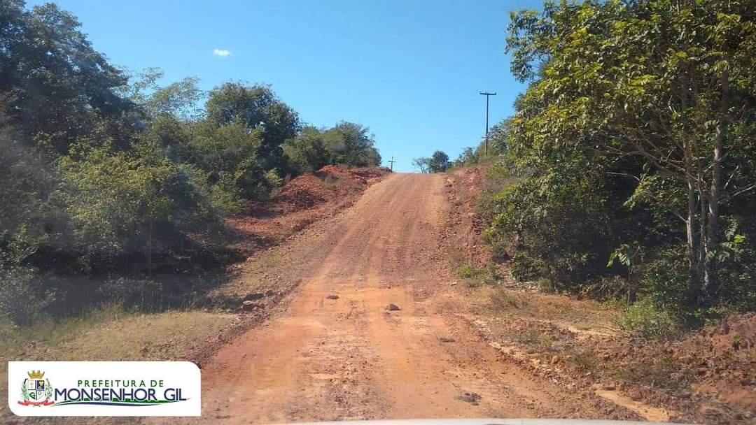 Prefeitura de Monsenhor Gil atuando na recuperação de suas estradas - Imagem 3