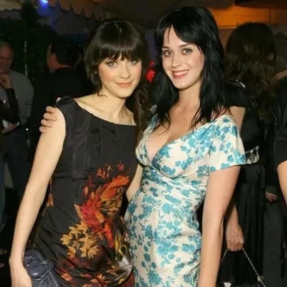 3 – Katy Perry e Zooey Deschanel