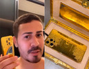 Carlinhos Maia mostra celular que ganhou de ouro: “vale mais de R$ 100 mil”