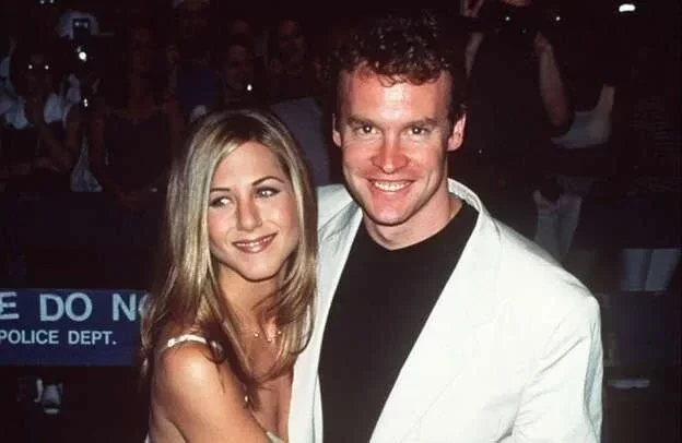 2 – Jennifer Aniston e Tate Donovan