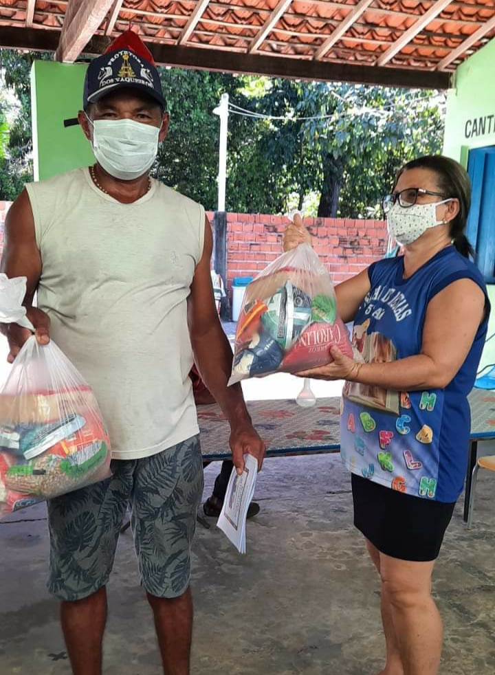 Prefeitura de Monsenhor Gil faz entrega de alimentos da merenda escolar - Imagem 5
