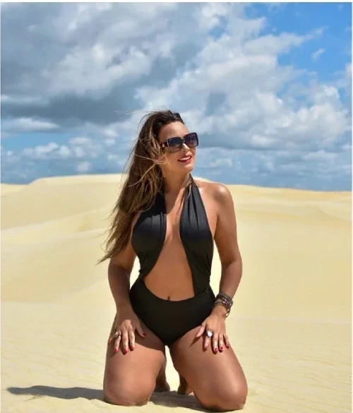 Em férias no Piauí, Geisy agacha com biquíni 'P' em fotos ousadas; confira! - imagem 44275