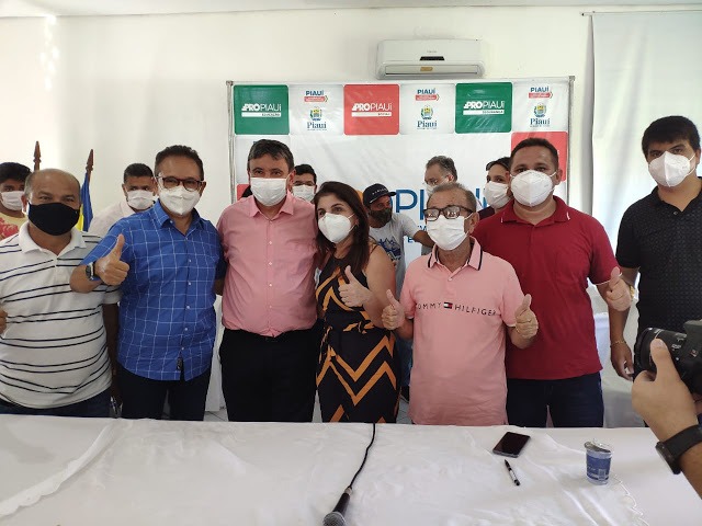 Wellington Dias visita obras e autoriza ações do PRO Piauí em Luís Correia  - Imagem 1