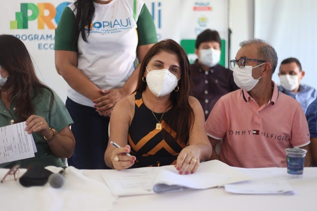 Wellington Dias visita obras e autoriza ações do PRO Piauí em Luís Correia  - Imagem 4