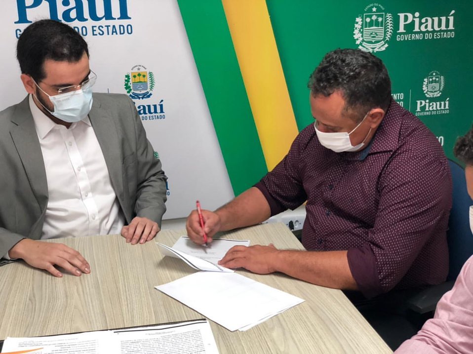 Prefeito Miguel Rodrigues e Deputado Nerinho assinam convênio Kit Diesel - Imagem 2