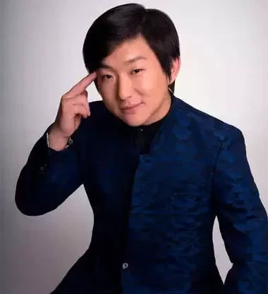 Tudo sobre Pyong Lee 