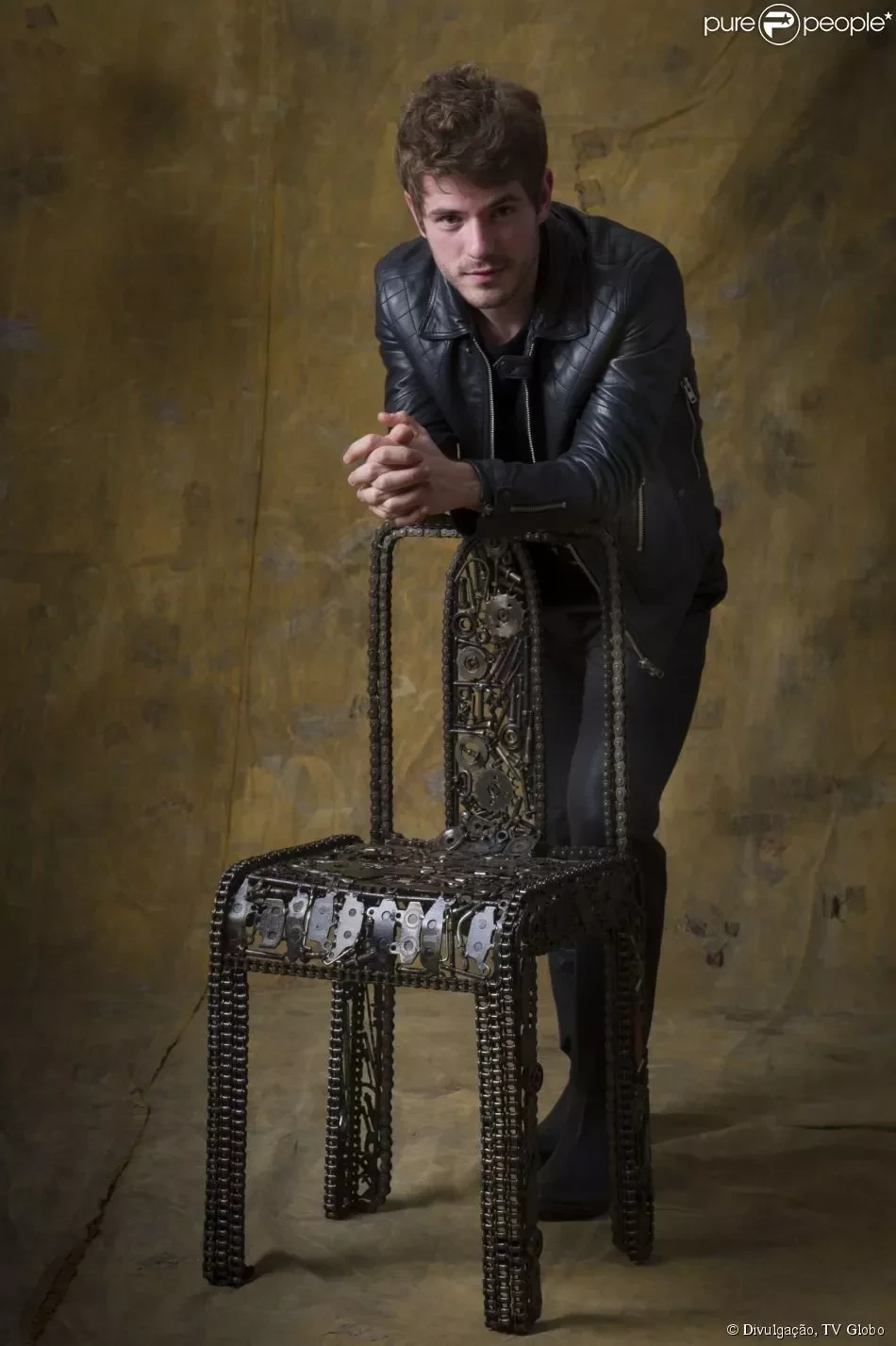 Conheça a profissão de 10 celebridades antes da fama - imagem 46720