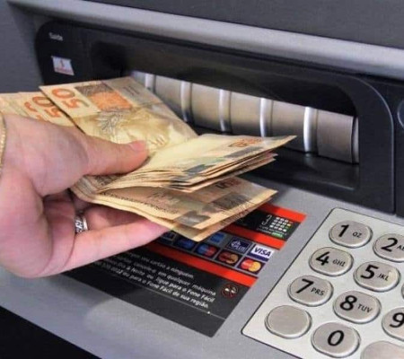 PMU antecipa salários e garante todos os benefícios do servidor municipal