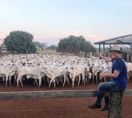 Sertanejo Leonardo abre fazenda de R$ 53 milhões e exalta gado angus;fotos!