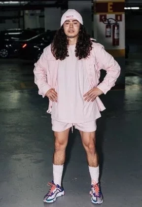 Além do humor, Whindersson Nunes ataca de modelo