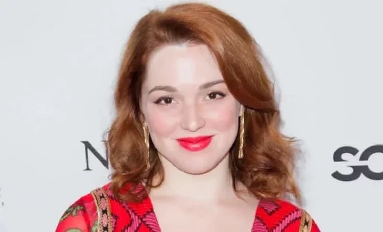 Jennifer Stone