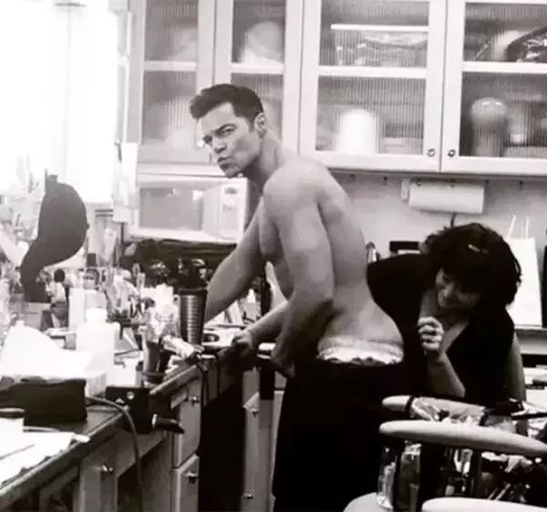 Ricky Martin com bumbum de fora