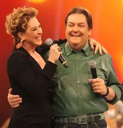 Além de Preta e Mion: relembre celebridades que formaram casais improváveis - imagem 48515