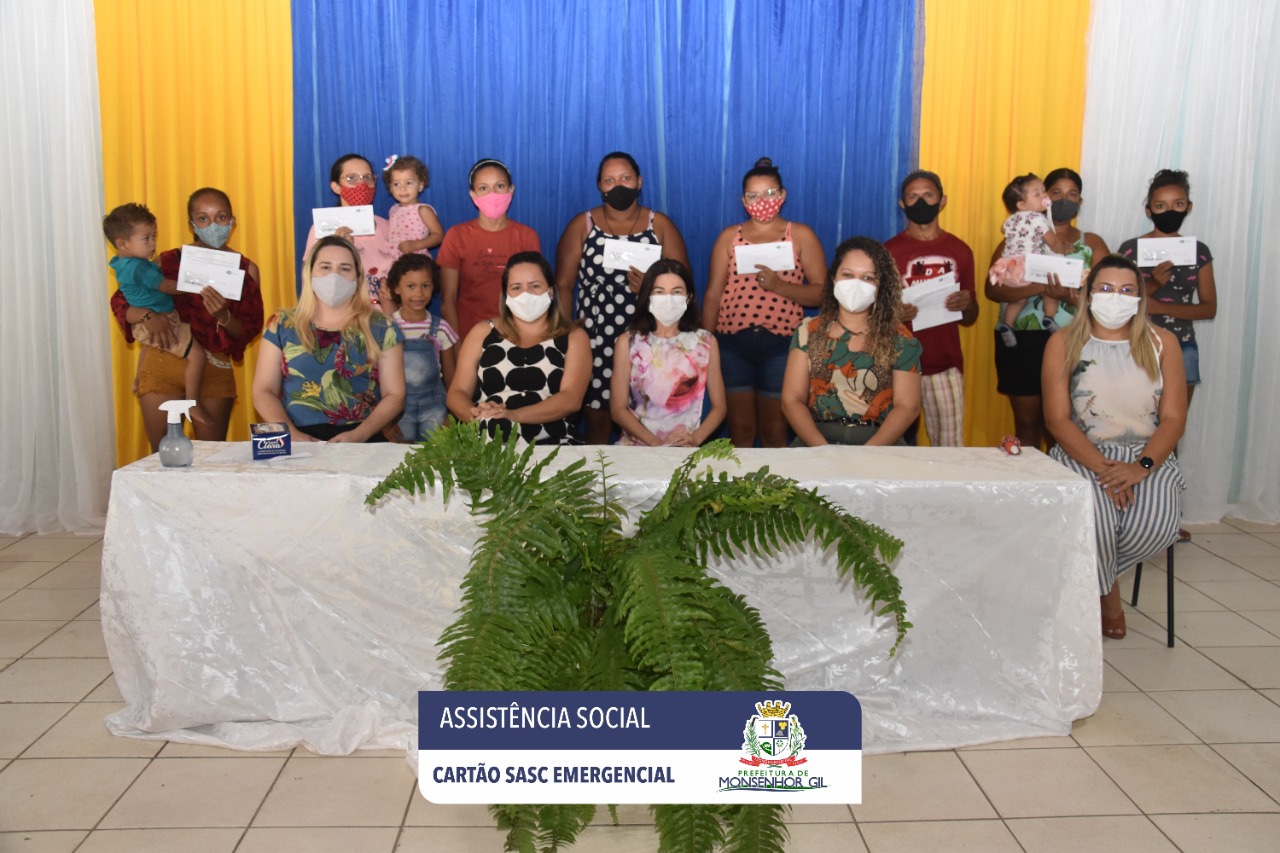 Prefeitura de Monsenhor Gil faz entrega do Cartão Sasc Emergencial - Imagem 7