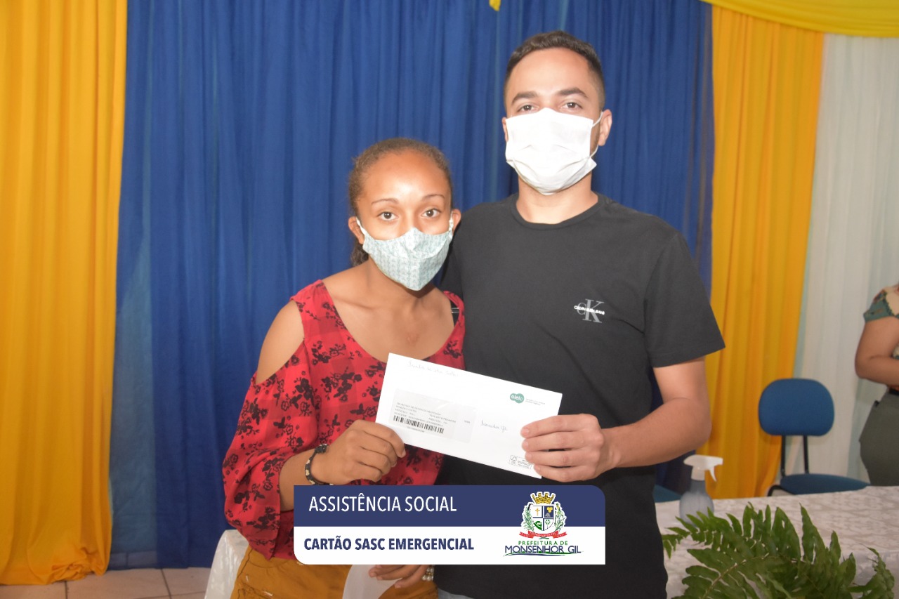 Prefeitura de Monsenhor Gil faz entrega do Cartão Sasc Emergencial - Imagem 4