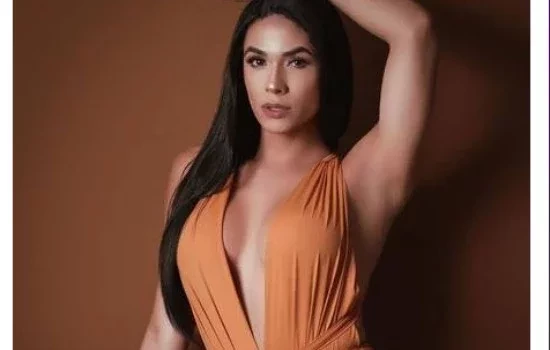 Primeira trans no Miss Brasil Mundo fala da emoção e mostra bastidores