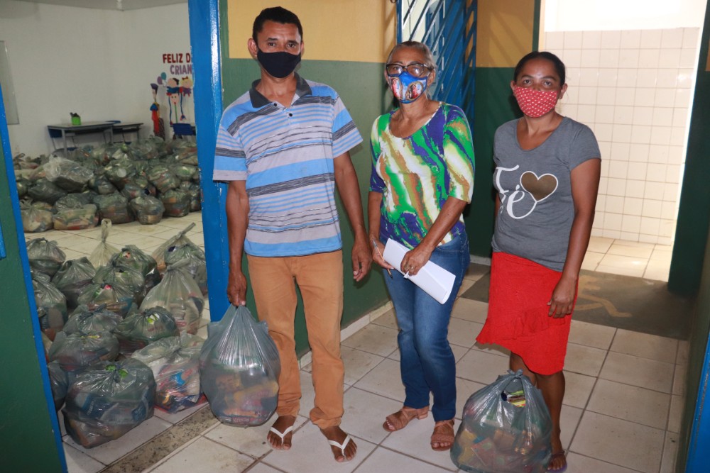 Prefeitura de Lagoinha entregou kits de Alimentação Escolar para Alunos - Imagem 6