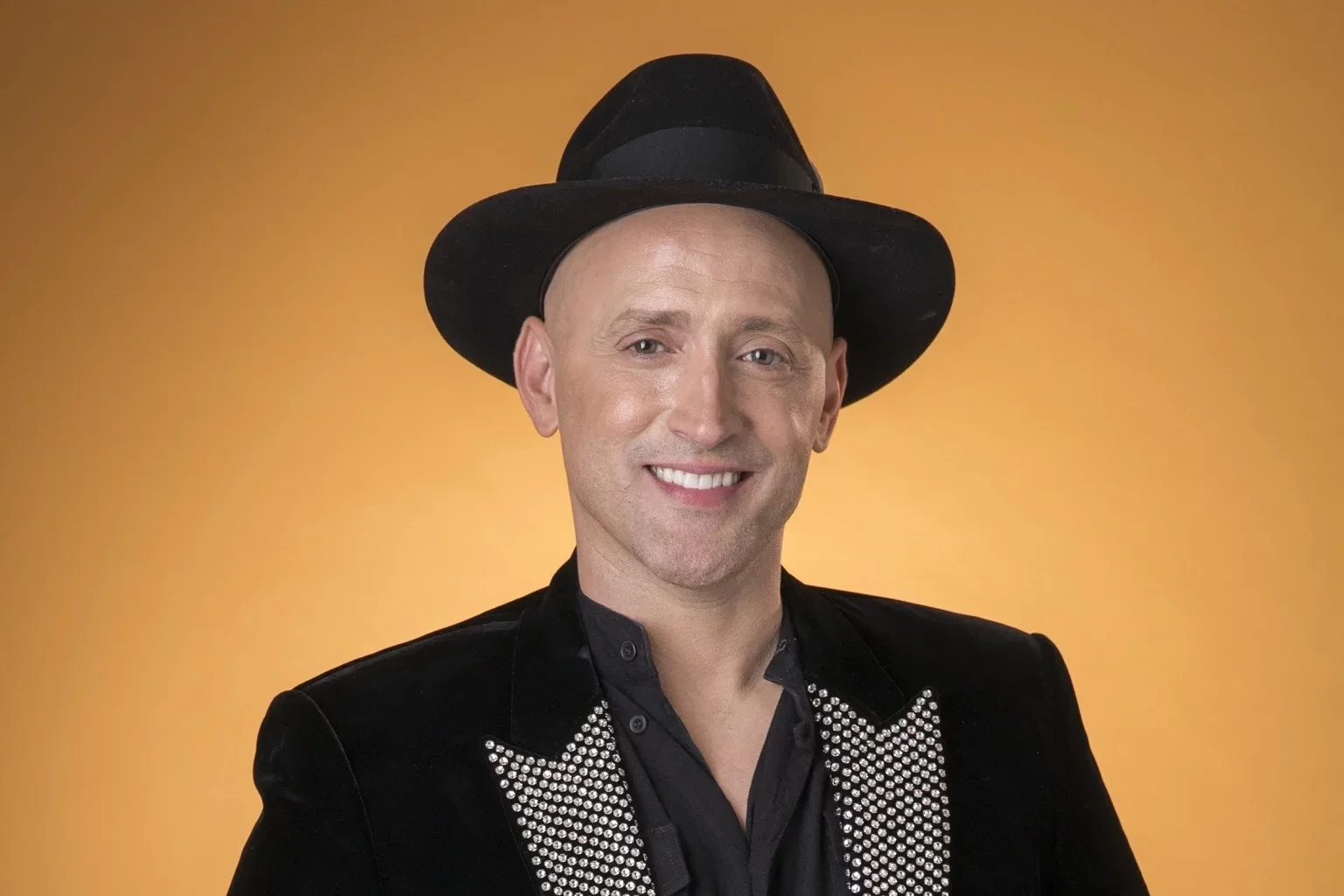 Relembre 5 famosos que morreram em decorrência do Covid-19 em 2021 - imagem 49460