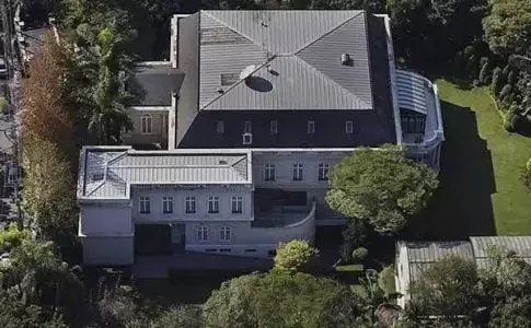 Conheça as mansões de Neymar, Anitta e Faustão; Veja fotos - imagem 49764