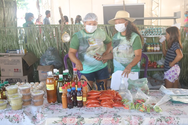 III Feira da Agricultura Familiar de N. S. dos Remédios rendeu R$176 mil   - Imagem 11