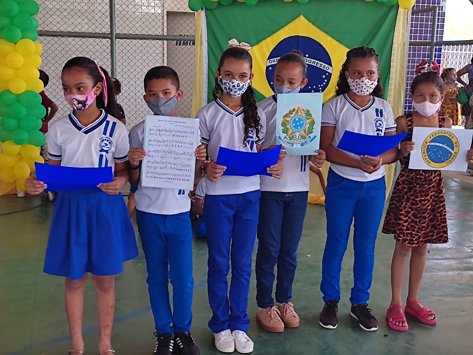 Prefeitura celebra “Semana da Pátria” e entrega de 6 mil uniformes escolar - Imagem 6