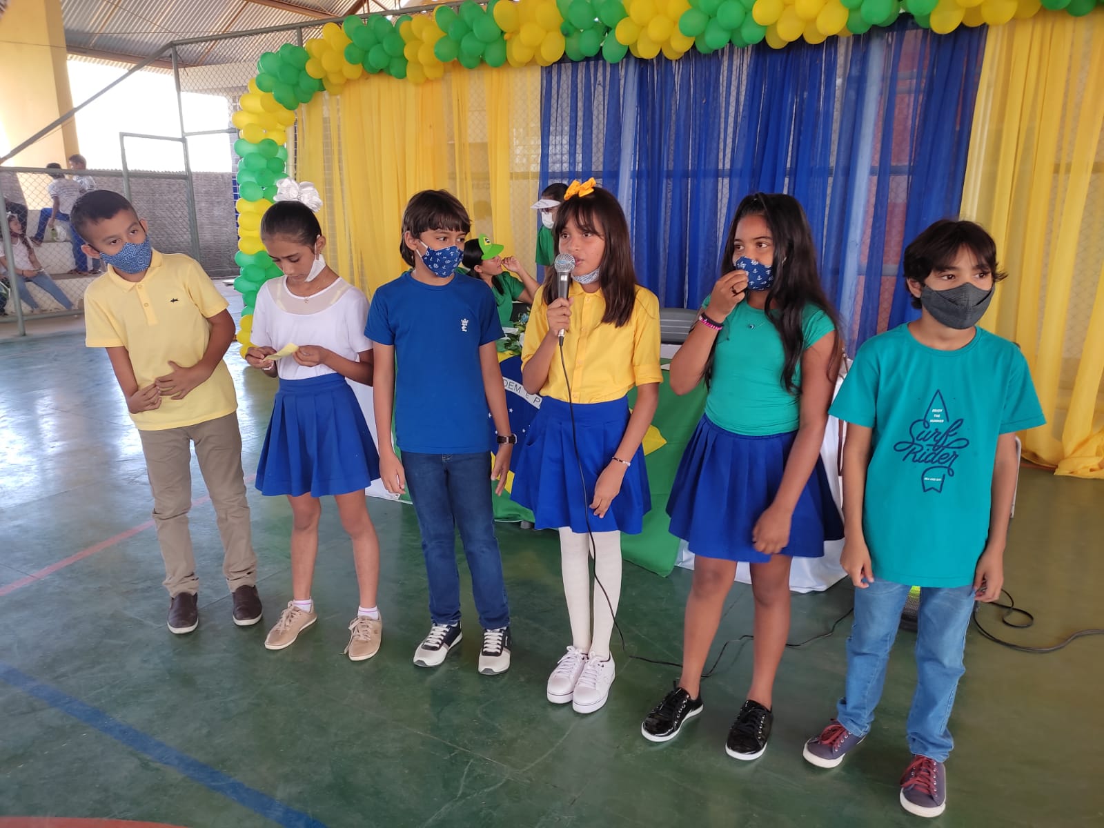 Prefeitura celebra “Semana da Pátria” e entrega de 6 mil uniformes escolar - Imagem 9