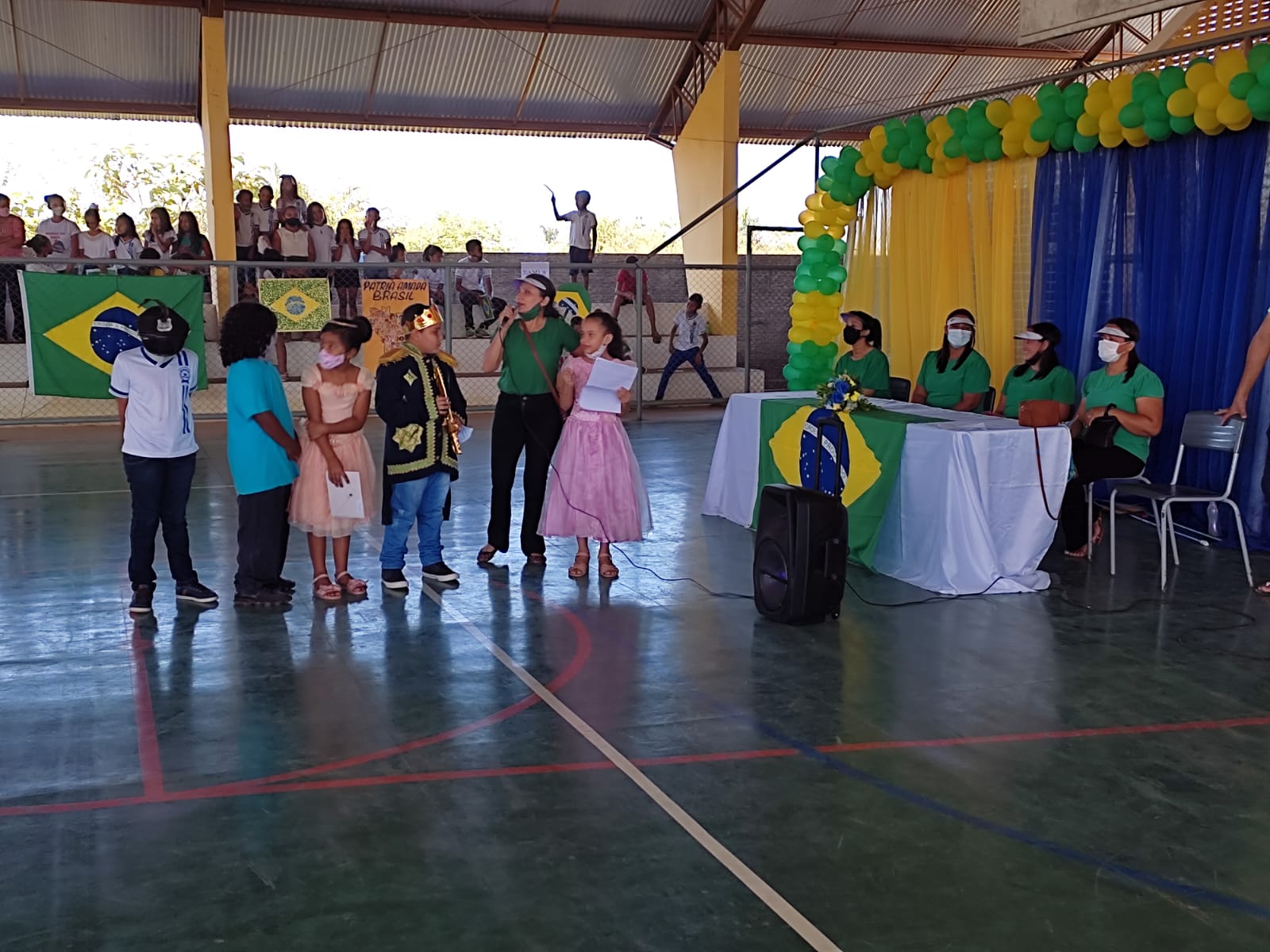 Prefeitura celebra “Semana da Pátria” e entrega de 6 mil uniformes escolar - Imagem 15