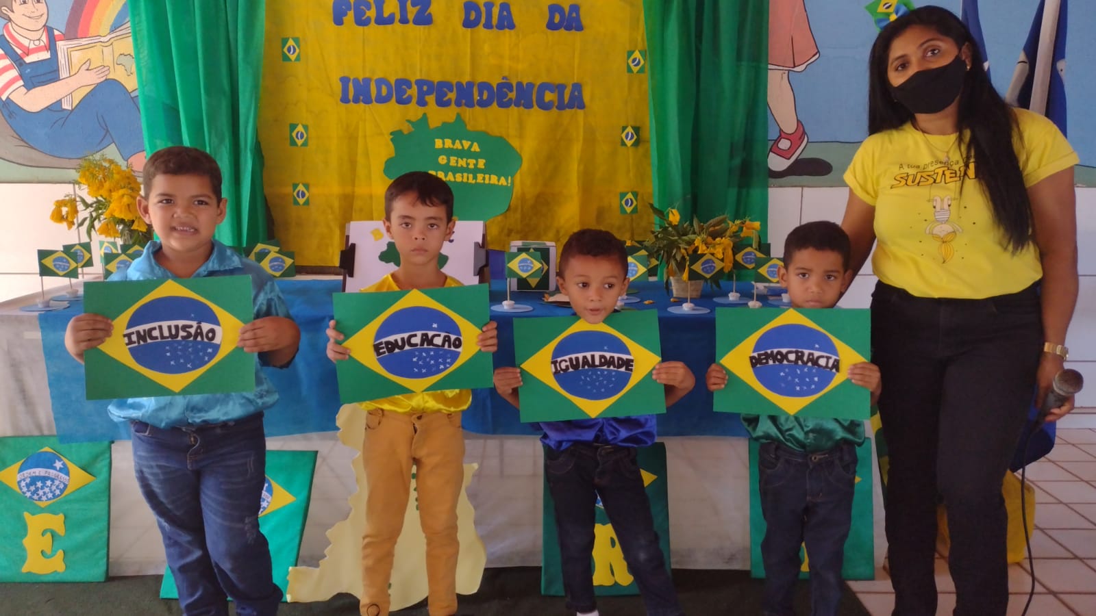 Prefeitura celebra “Semana da Pátria” e entrega de 6 mil uniformes escolar - Imagem 28