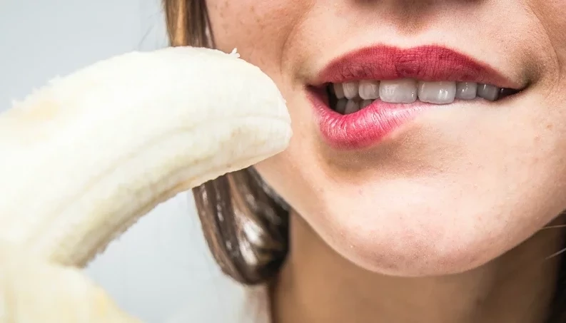 Fazer sexo oral sem proteção (tanto no homem quanto na mulher)