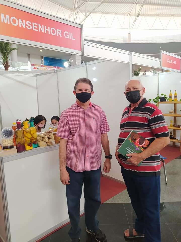 Governador Wellington Dias visita stand de Monsenhor Gil na Expocaju - Imagem 7