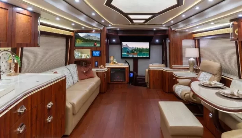 Ônibus de Justin Bieber tem sala de TV, lareira e até sauna. Veja fotos! - imagem 53520