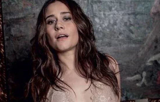 Aos 51 anos,  Alessandra Negrini esbanja sensualidade; veja fotos 