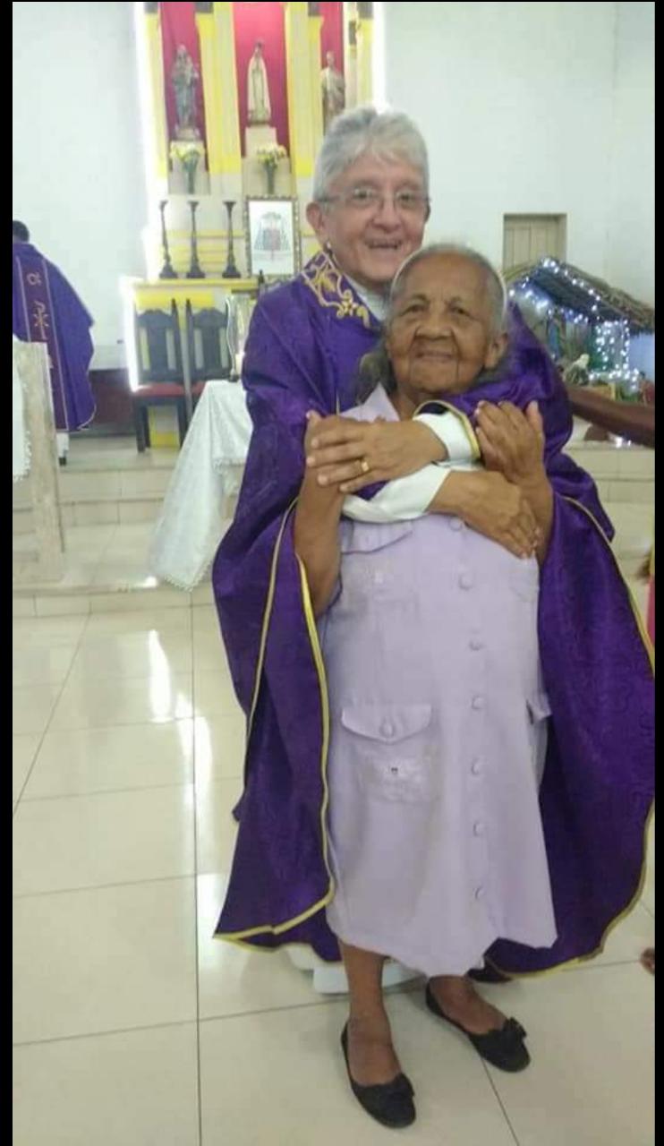 Monsenhor Gil se despede da senhora Chica do Rosa neste domingo - Imagem 3