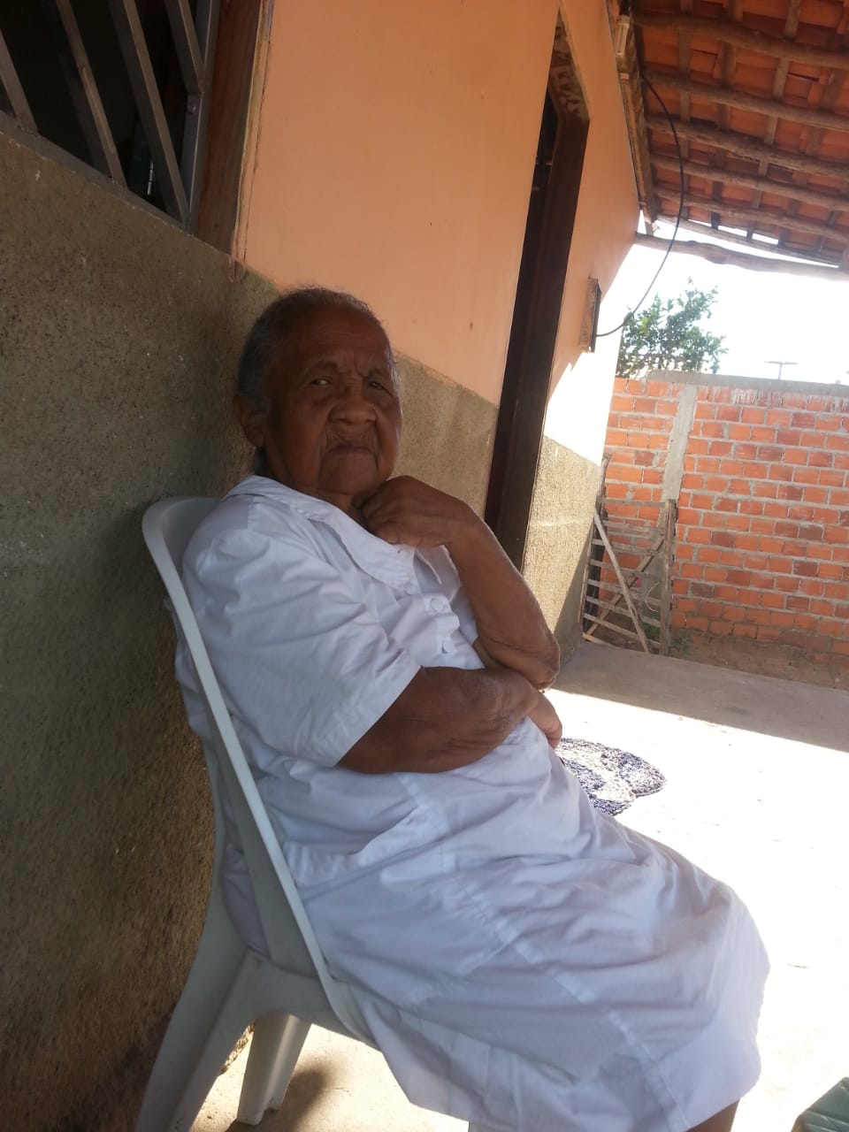 Monsenhor Gil se despede da senhora Chica do Rosa neste domingo - Imagem 6