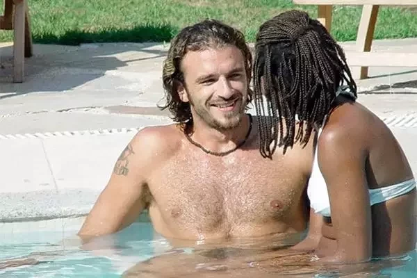 Participante quase deportado