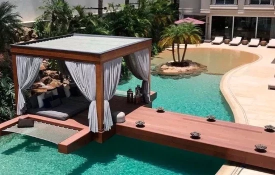 De tirar o fôlego: conheça as mansões milionárias dos famosos