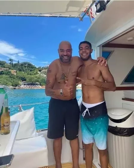 Adriano Imperador passa férias em sua mansão em Búzios; veja fotos - imagem 67385