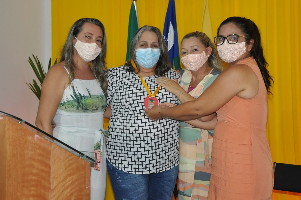 Prefeitura de Hugo Napoleão realiza entrega de premiação para alunos - Imagem 14