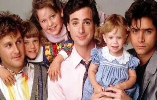 35 anos depois! Veja como está o elenco da série ”Três é Demais”