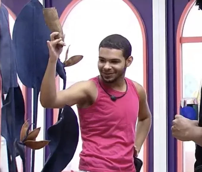 6 momentos de Viny na estreia do BBB 22 que vão te fazer dar risada - imagem 68158