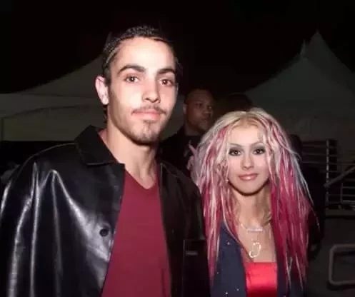 Além de Ludmilla, veja 10 famosos que se apaixonaram por funcionários - imagem 68376