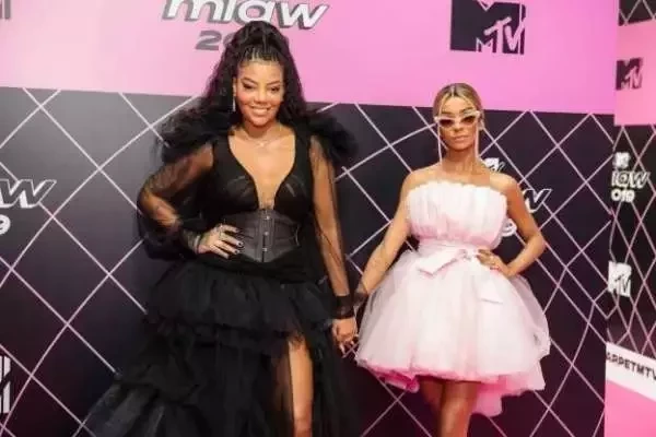 Além de Ludmilla, veja 10 famosos que se apaixonaram por funcionários - imagem 68380