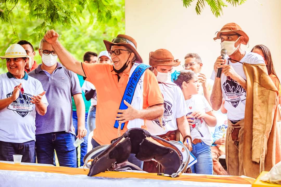 Festival de brindes entre os vaqueiros de Monsenhor Gil após Cavalgada - Imagem 4